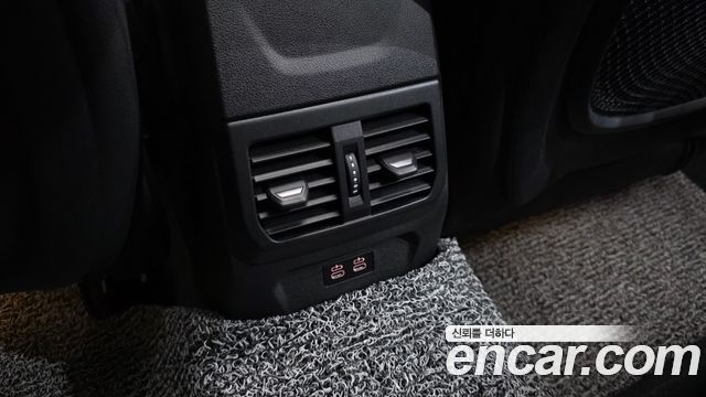BMW 1-Series 2024 — photo 32
