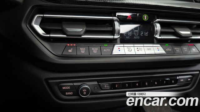 BMW 1-Series 2024 — photo 33