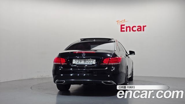 Mercedes-Benz E-Class 2015 — photo 4
