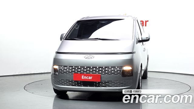 Hyundai Staria 2022 — photo 3