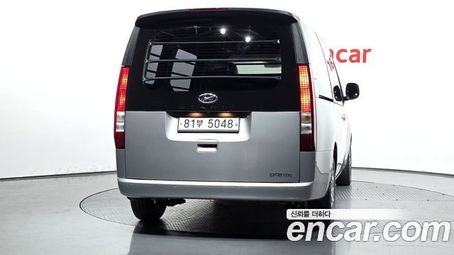 Hyundai Staria 2022 — photo 4