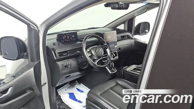 Hyundai Staria 2022 — photo 10
