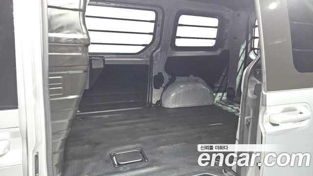 Hyundai Staria 2022 — photo 11