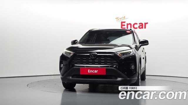 Toyota RAV4 2019 — photo 3