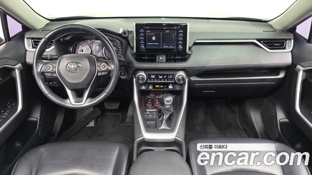 Toyota RAV4 2019 — photo 10