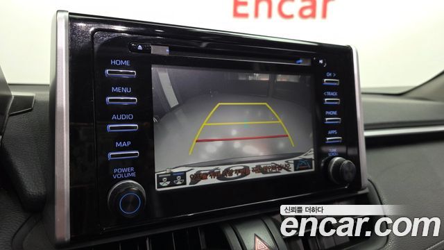 Toyota RAV4 2019 — photo 21