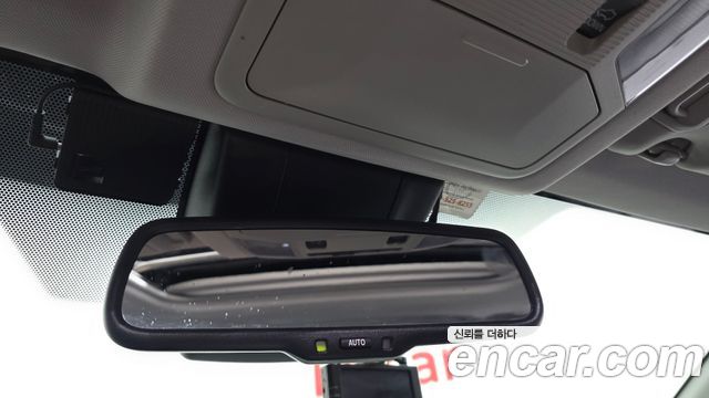 Toyota RAV4 2019 — photo 23