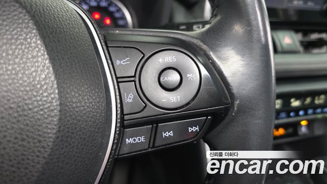 Toyota RAV4 2019 — photo 25