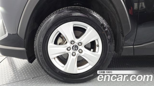 Toyota RAV4 2019 — photo 7
