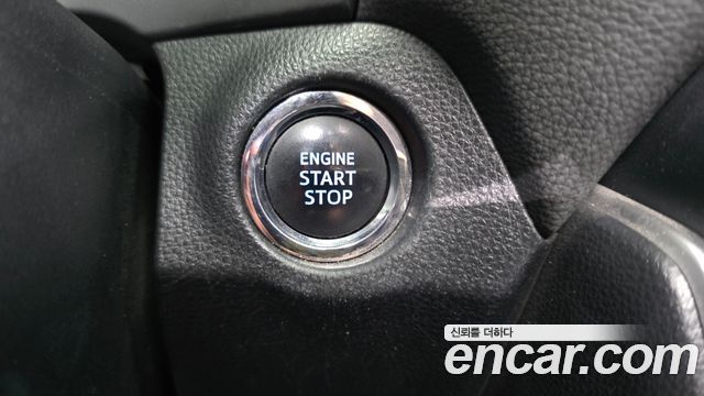 Toyota RAV4 2019 — photo 31