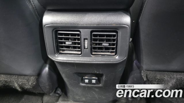 Toyota RAV4 2019 — photo 33