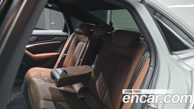 Audi A6 2020 — photo 18