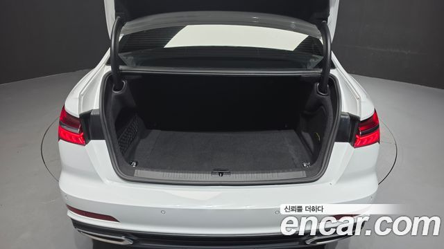 Audi A6 2020 — photo 23