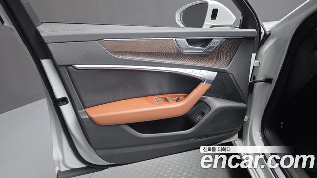 Audi A6 2020 — photo 14