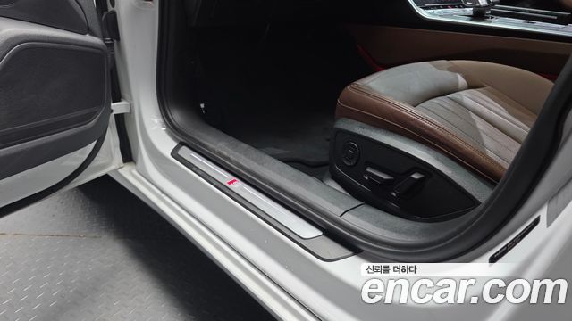 Audi A6 2020 — photo 30