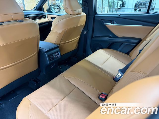 Toyota Camry 2026 — photo 12