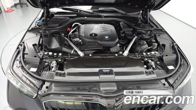 BMW 5-Series 2026 — photo 6