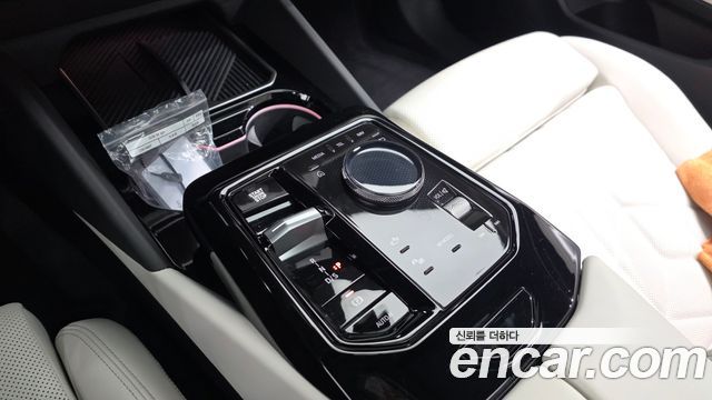BMW 5-Series 2026 — photo 9