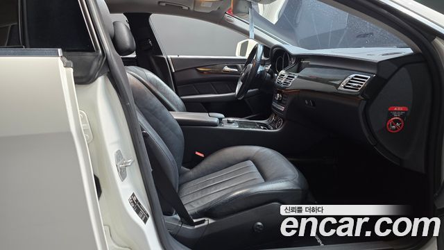 Mercedes-Benz CLS-Class 2013 — photo 11