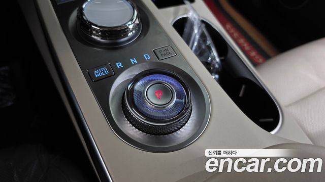 Genesis GV70 2024 — photo 12