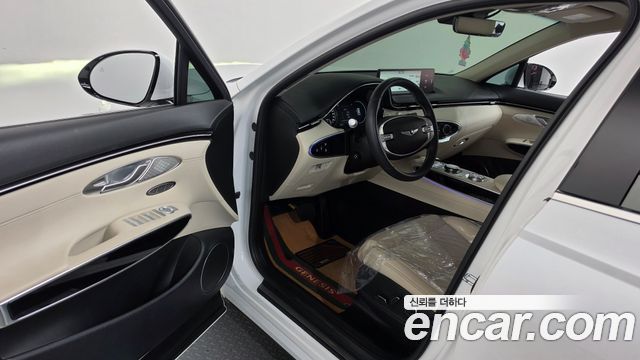 Genesis GV70 2024 — photo 13