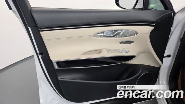 Genesis GV70 2024 — photo 14