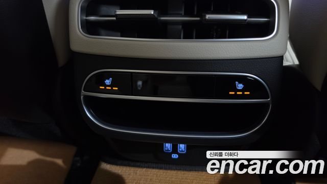 Genesis GV70 2024 — photo 31