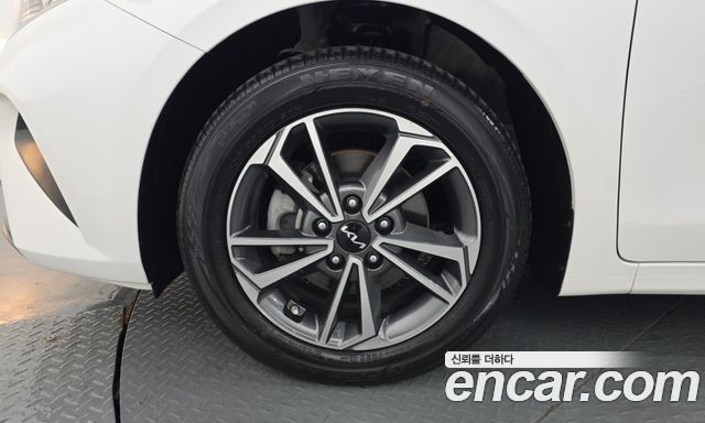 Kia K3 2022 — photo 5
