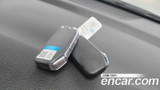 Kia K3 2022 — photo 24
