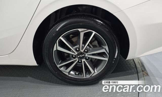 Kia K3 2022 — photo 7