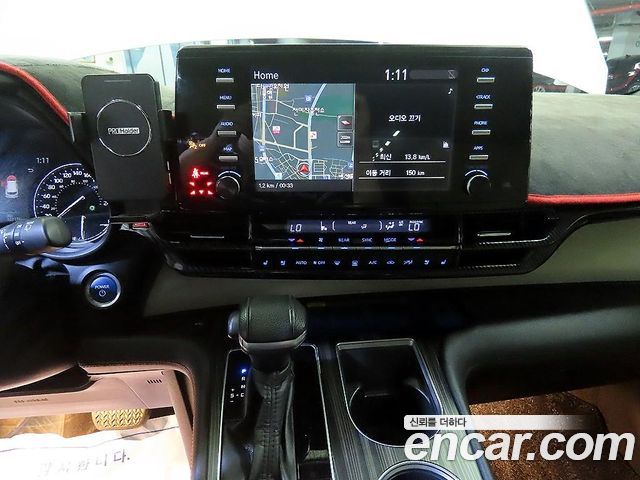 Toyota Sienna 2021 — photo 2
