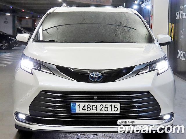 Toyota Sienna 2021 — photo 13