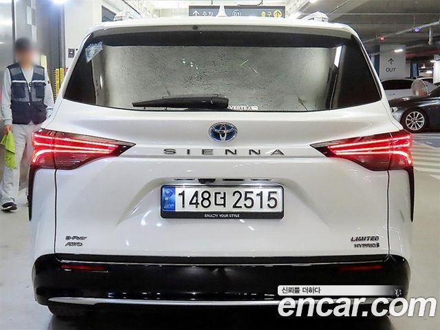 Toyota Sienna 2021 — photo 16