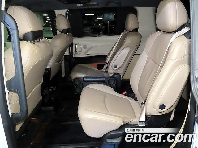 Toyota Sienna 2021 — photo 18