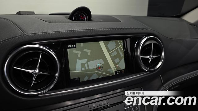 Mercedes-Benz SL-Class 2017 — photo 19