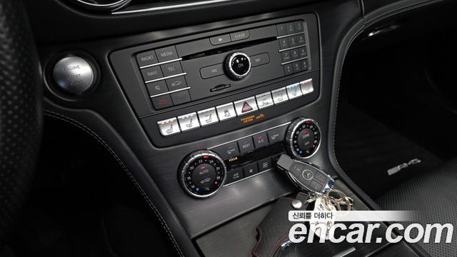 Mercedes-Benz SL-Class 2017 — photo 21