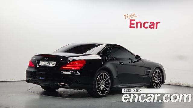 Mercedes-Benz SL-Class 2017 — photo 35