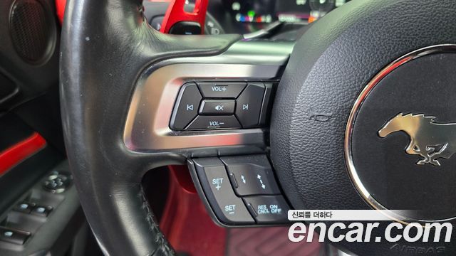 Ford Mustang 2019 — photo 17