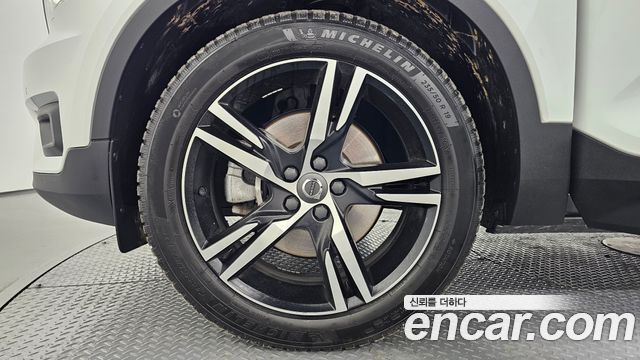 Volvo XC40 2021 — photo 5