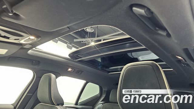 Volvo XC40 2021 — photo 16