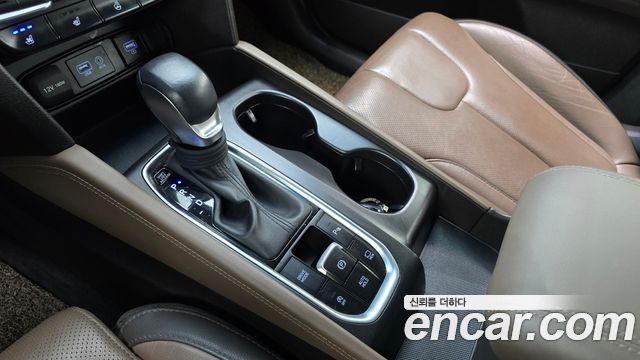 Hyundai Santafe 2019 — photo 12