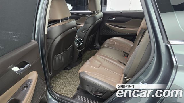 Hyundai Santafe 2019 — photo 18