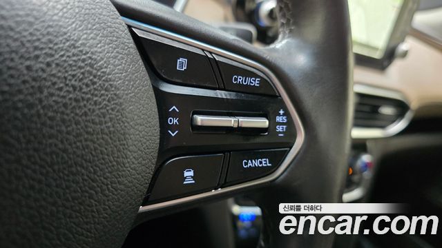 Hyundai Santafe 2019 — photo 23