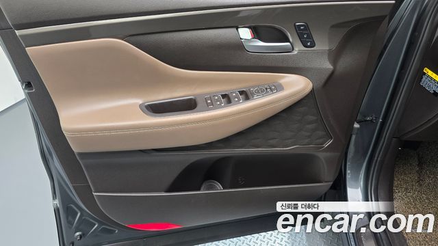 Hyundai Santafe 2019 — photo 14