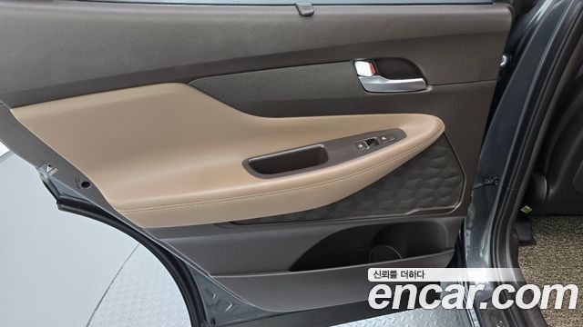 Hyundai Santafe 2019 — photo 15