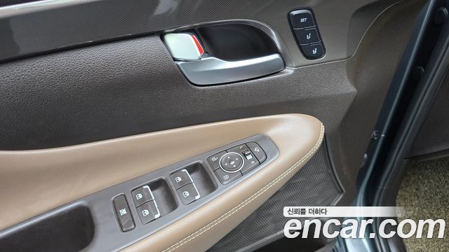 Hyundai Santafe 2019 — photo 27