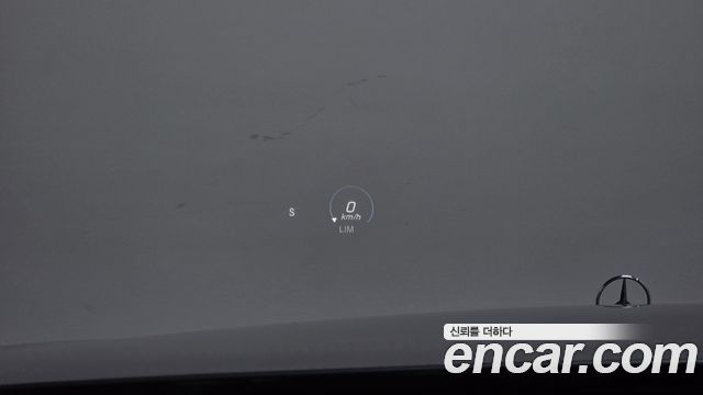Mercedes-Benz E-Class 2023 — photo 23