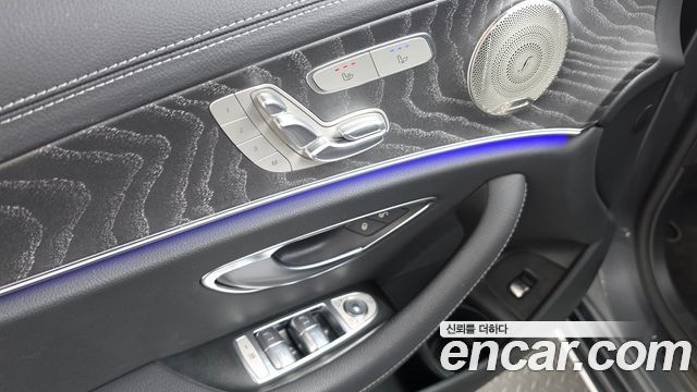 Mercedes-Benz E-Class 2023 — photo 25