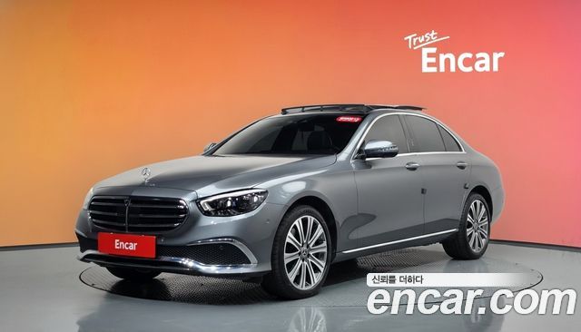 Mercedes-Benz E-Class 2023 — photo 1