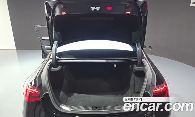Mercedes-Benz S-Class 2022 — photo 26